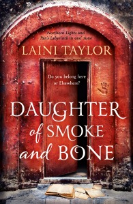 Laini-Taylor-Daughter-of-Smoke-and-Bone